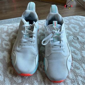 Reebok Women’s Zig Dynamica Sz. 9.5